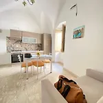 Lägenhet Antica Maisonette S Giovanni Centro Storico